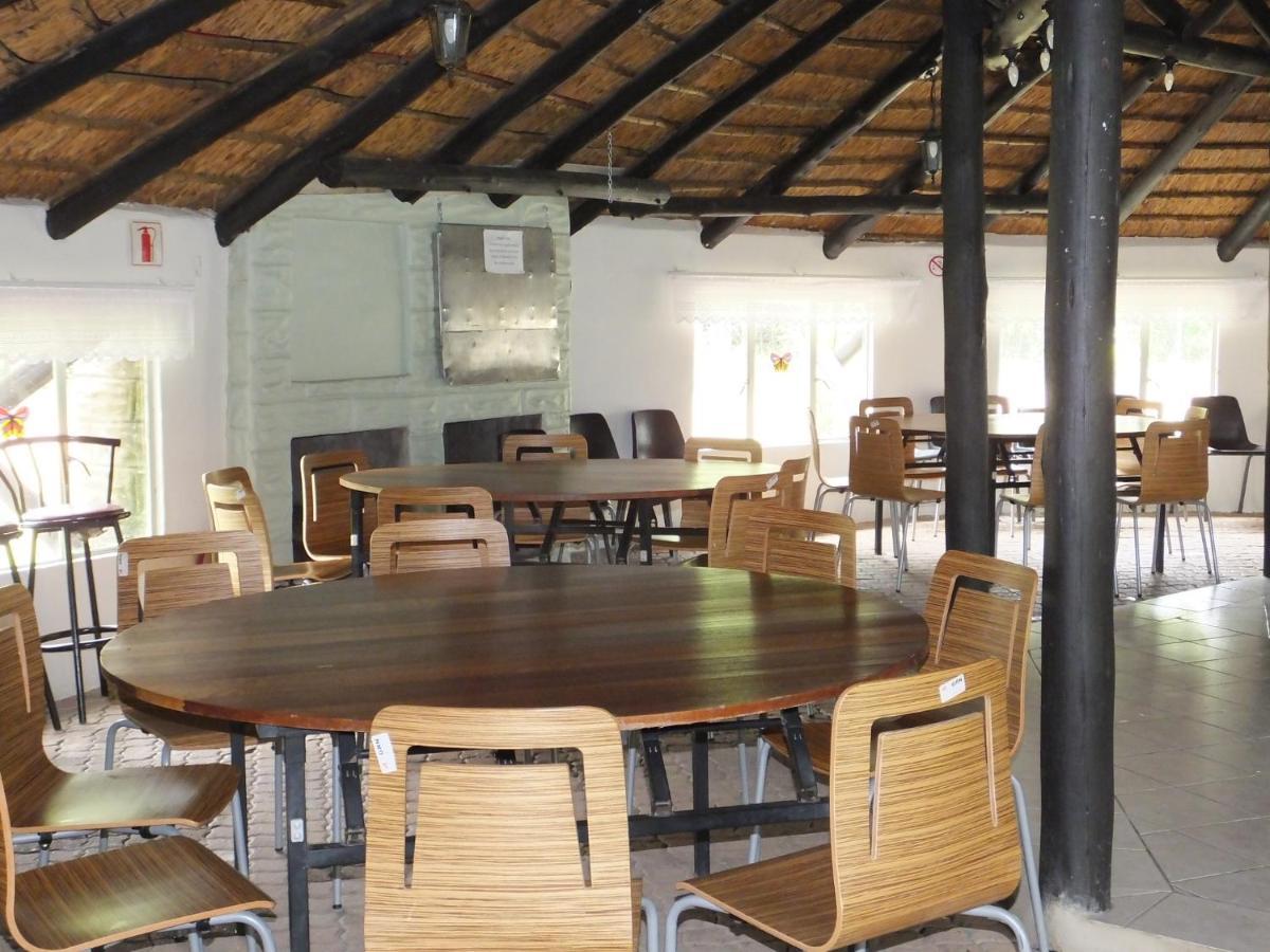Suzie'S Loft - Nude - Suneden Family Naturist Resort بريتوريا المظهر الخارجي الصورة