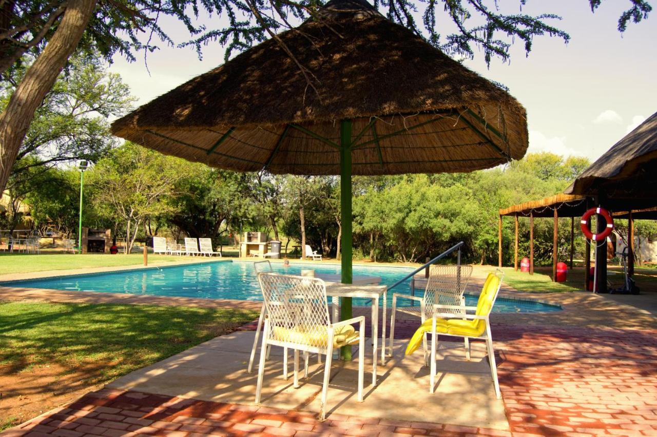 Suzie'S Loft - Nude - Suneden Family Naturist Resort بريتوريا المظهر الخارجي الصورة